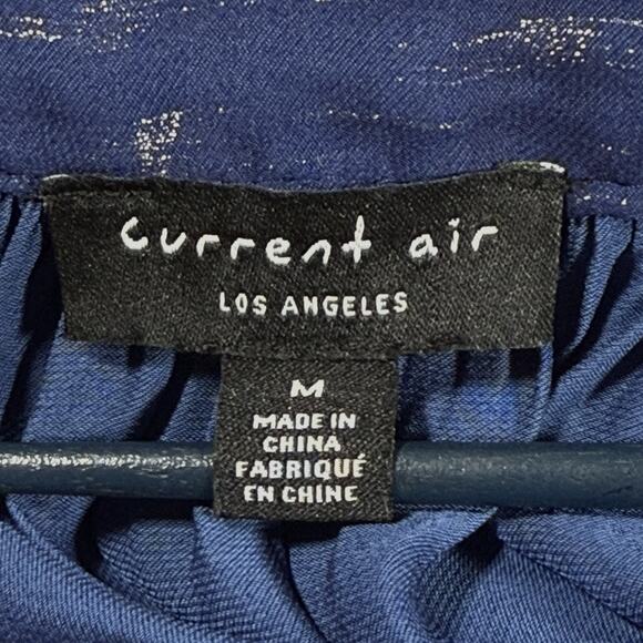 Current Air Navy and Silvery Shimmer Ruffled Sleeve Blouse Top Sz M V Neck HiLo - Picture 11 of 13